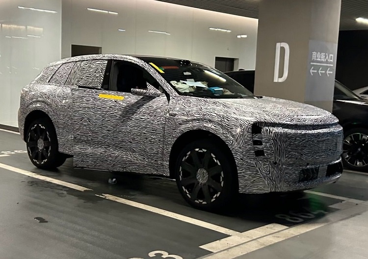 AUDI首款纯电SUV-E8谍照曝光！终于不是“换壳”车了